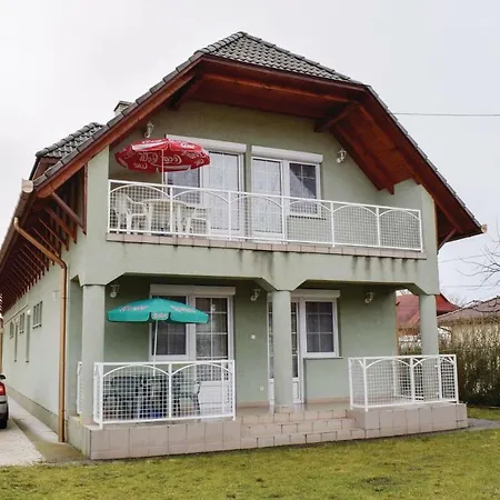 Two-bedroom In Apartmán
